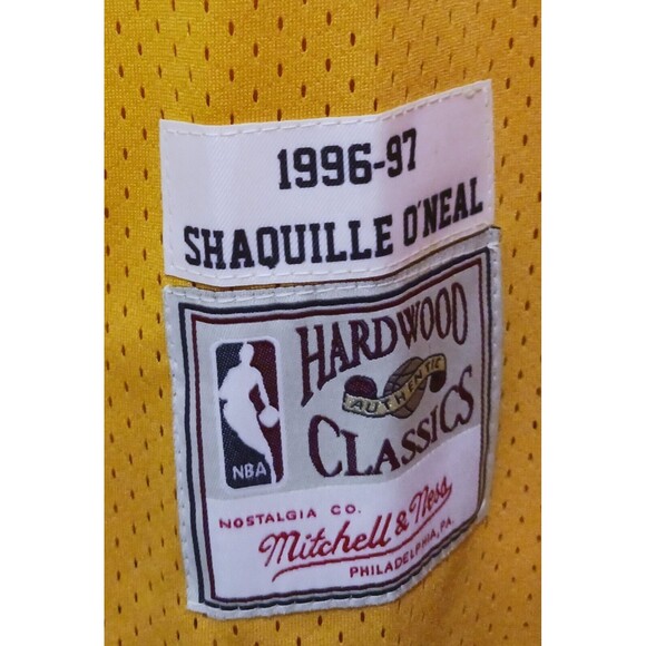 Shaquille O'Neal (Mitchell/Ness)-(Lakers)-(1996-97)-(Yellow)-(XL)-(New)-$103.00 - Picture 8 of 9
